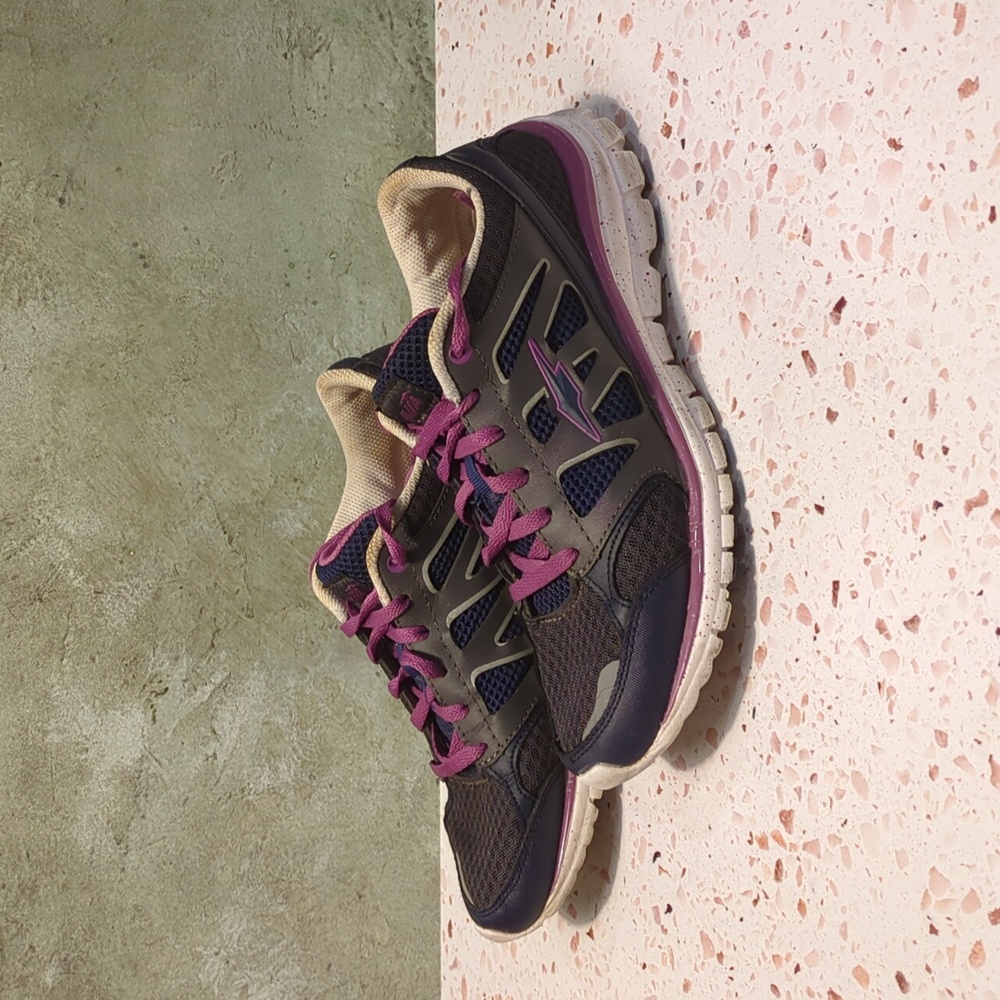 Avia | Grey Purple Athletic Shoes Arch Support | 9